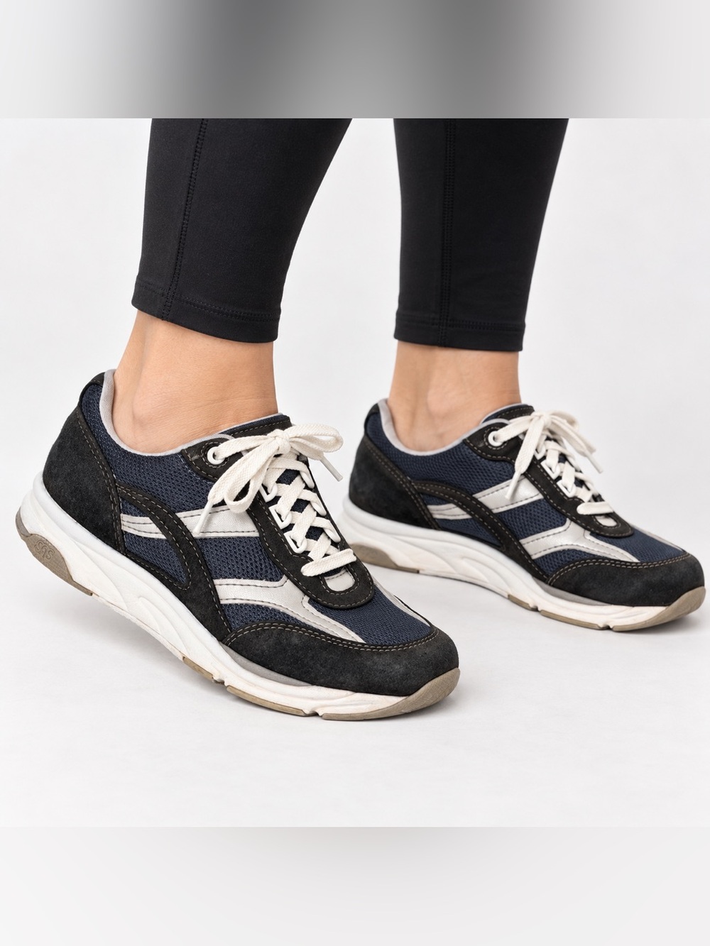 SAS Tour Mesh LT Women’s Walking Shoes Size 8 WW Double Wide Navy Black USA